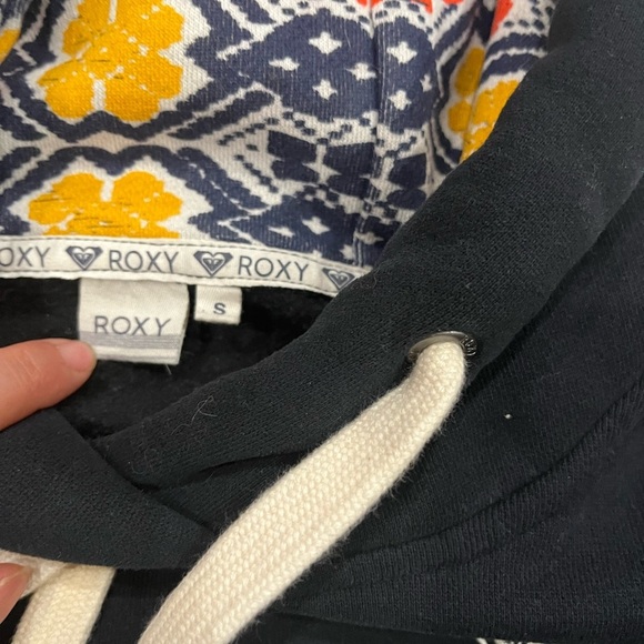 [S]Roxy Black Hoodie Dress Tunic with Vibrant Patterned Pocket - Picture 4 of 8